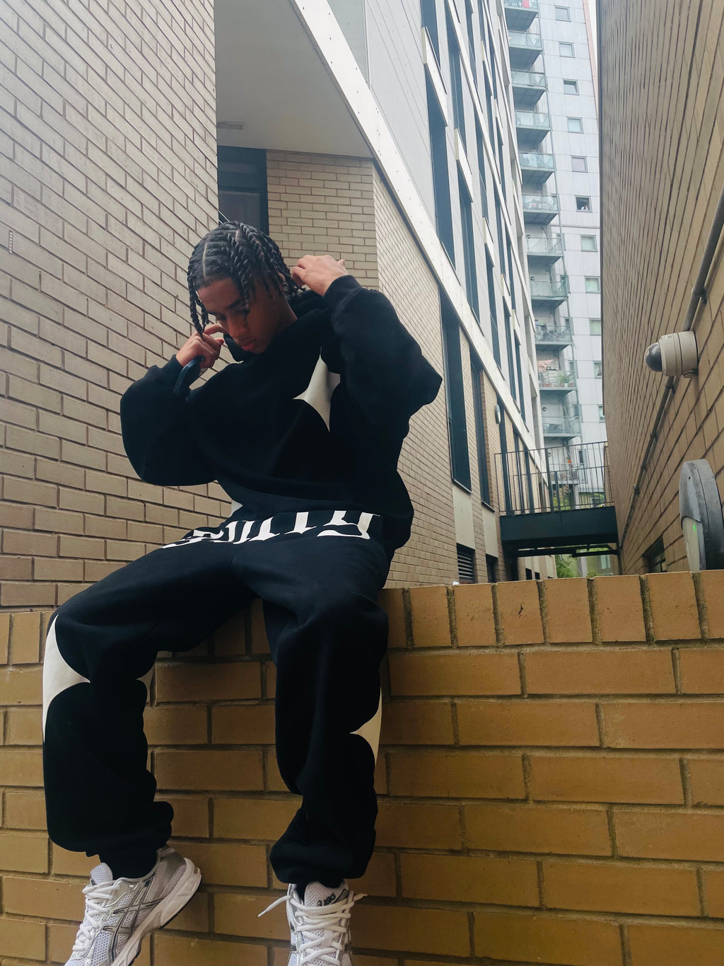 The GULLY Tracksuit V.1